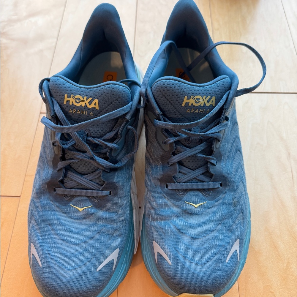 Hoka Men's Arahi 6 Blue